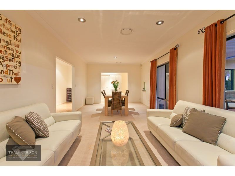 17 Voyagers Court, Raby Bay QLD 4163