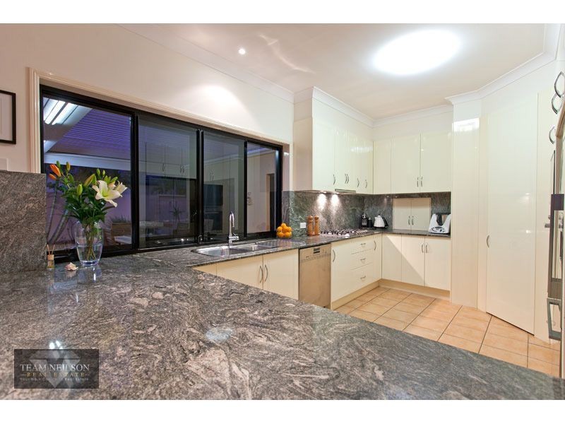 17 Voyagers Court, Raby Bay QLD 4163