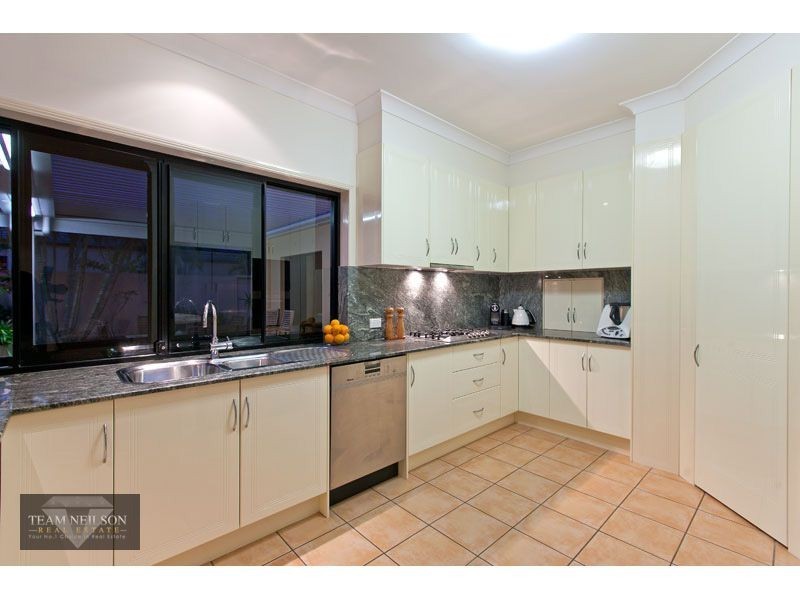 17 Voyagers Court, Raby Bay QLD 4163