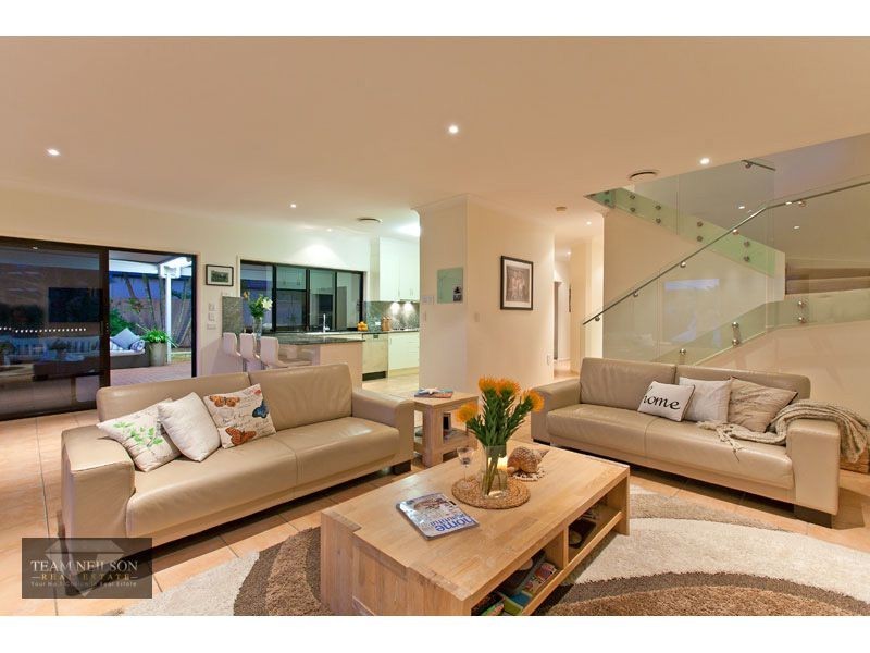17 Voyagers Court, Raby Bay QLD 4163