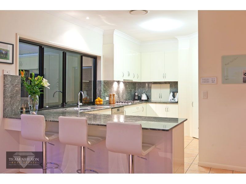 17 Voyagers Court, Raby Bay QLD 4163