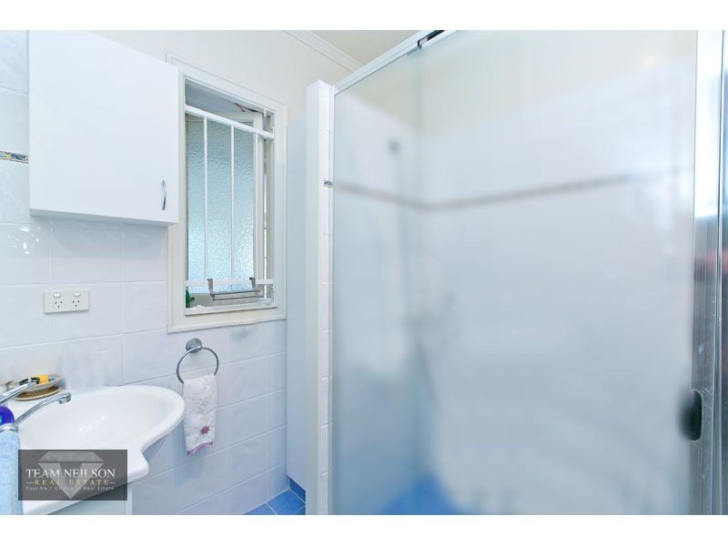 96 Thynne Avenue, Norman Park QLD 4170