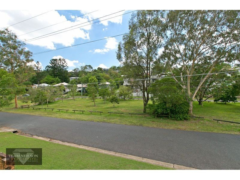 96 Thynne Avenue, Norman Park QLD 4170