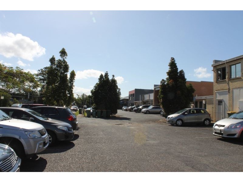 Unit 2 135A Queen Street, Cleveland QLD 4163