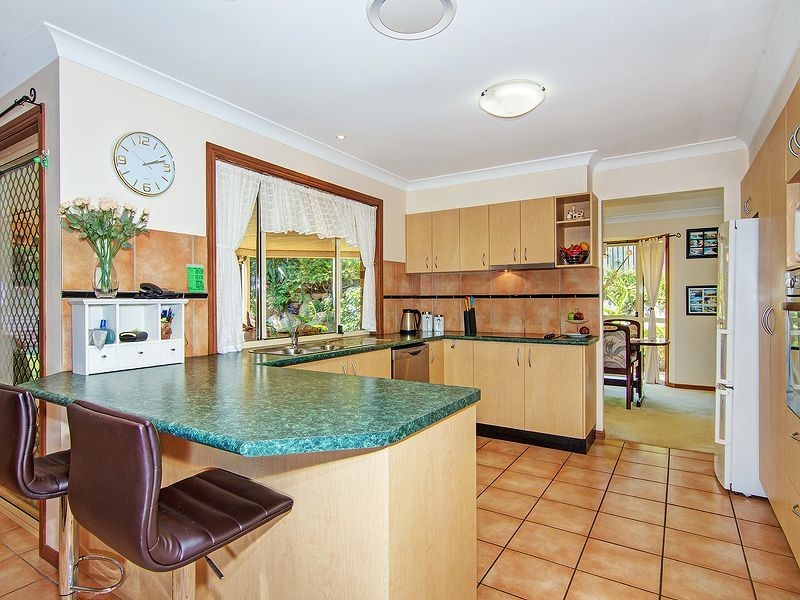 19 Manor Drive, Wellington Point QLD 4160