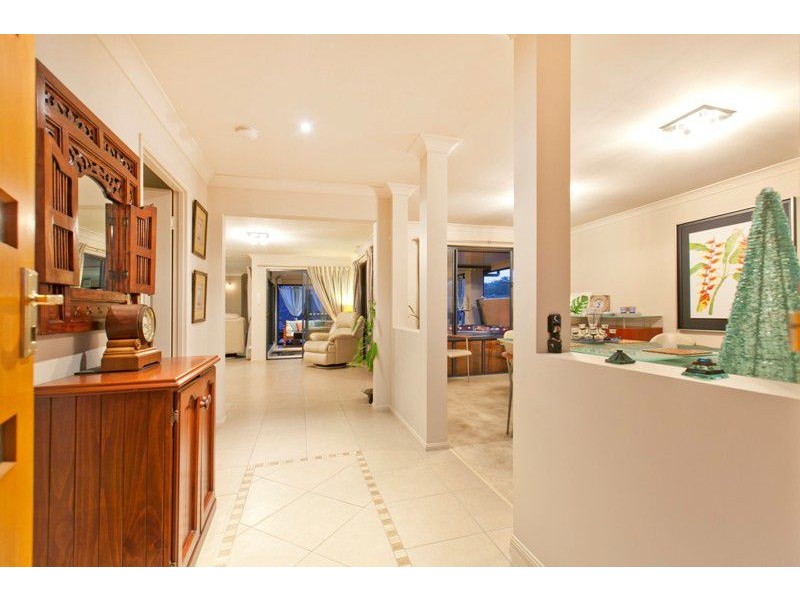 14 Gloria Pde, Redland Bay QLD 4165