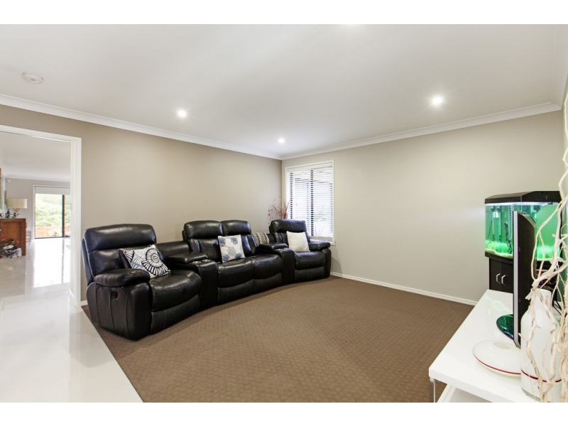 28 Pentecost Place, Redland Bay QLD 4165