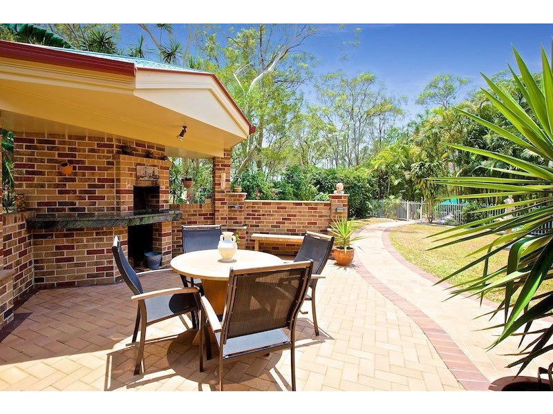 15 Greenfield Road, Capalaba QLD 4157