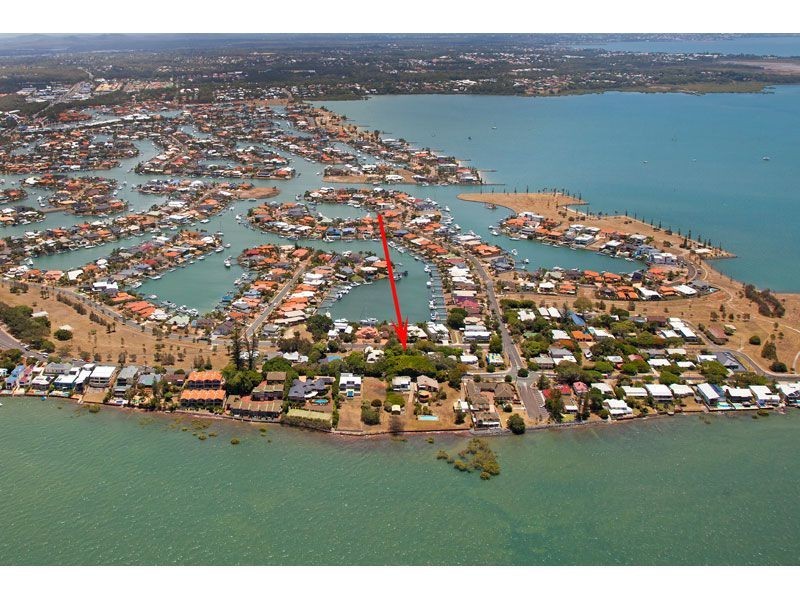 15 Little Shore Street, Cleveland QLD 4163
