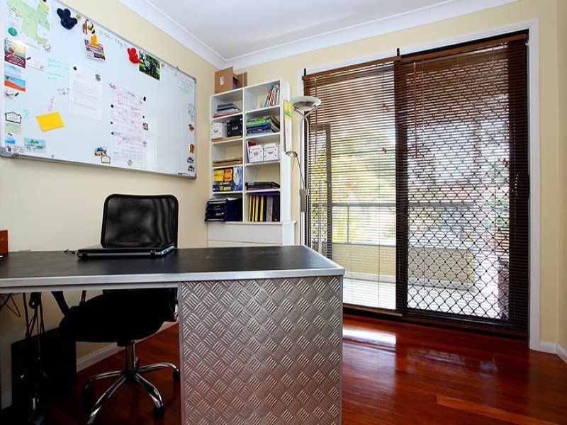 23 Firthshire Street, Mansfield QLD 4122