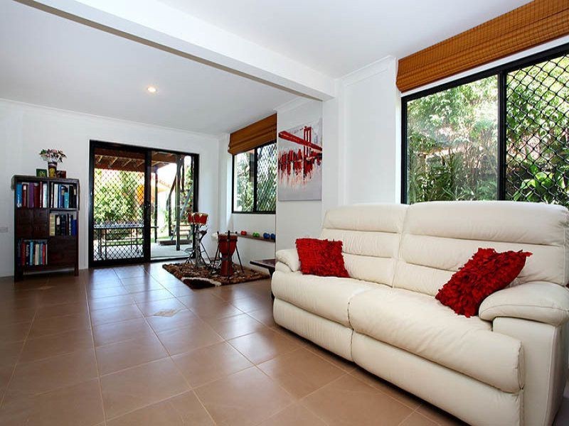 23 Firthshire Street, Mansfield QLD 4122