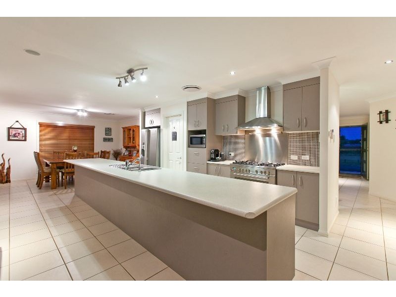 29 Denham Bvld, Redland Bay QLD 4165