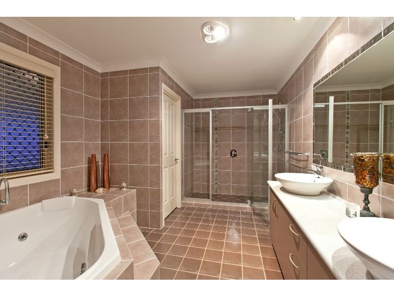 29 Denham Bvld, Redland Bay QLD 4165