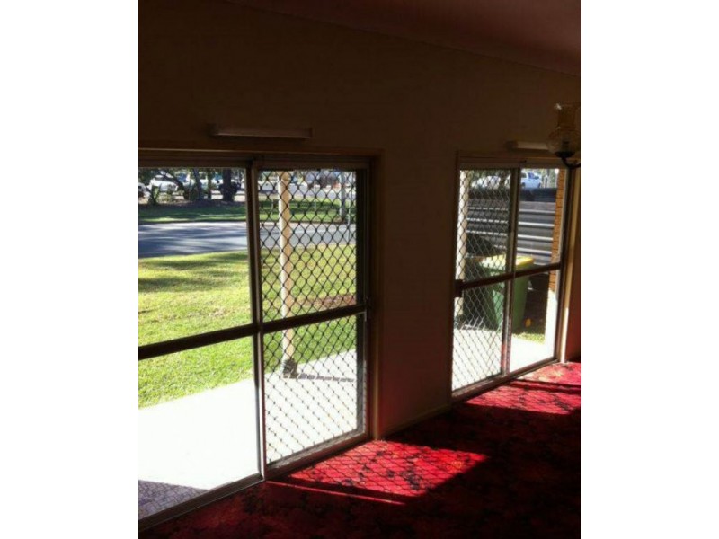 71 Banana Street, Redland Bay QLD 4165