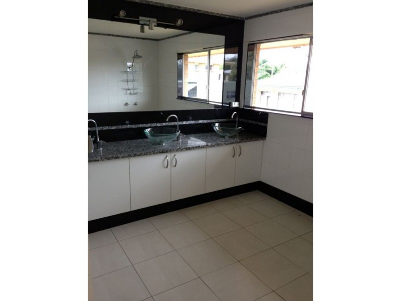 71 Banana Street, Redland Bay QLD 4165