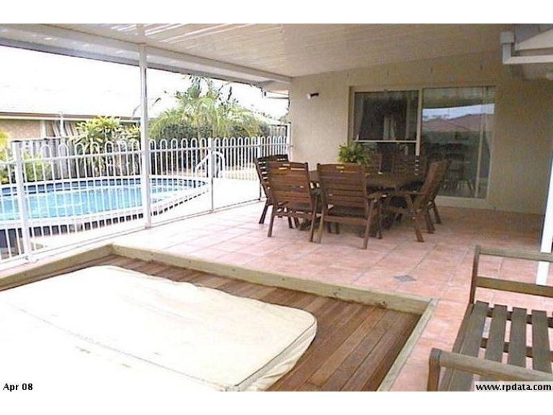 56 Pinelands Cct, Redland Bay QLD 4165