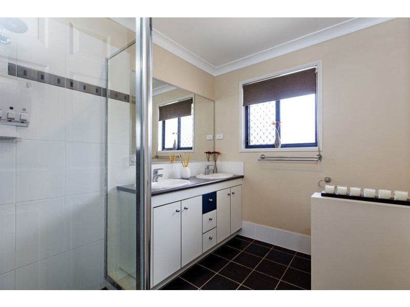 2 Jeff St, Thornlands QLD 4164