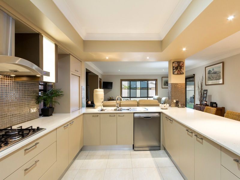 9 Baylink Dr, Redland Bay QLD 4165