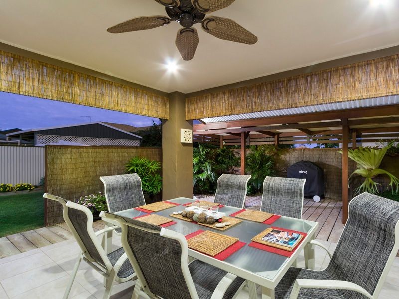 9 Baylink Dr, Redland Bay QLD 4165