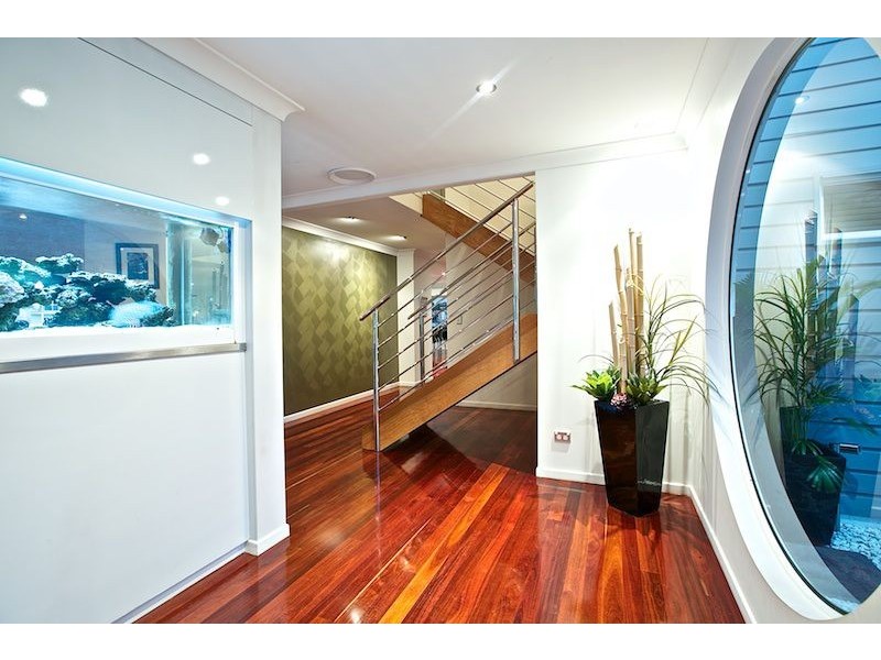 14 Carling Crt, Raby Bay QLD 4163