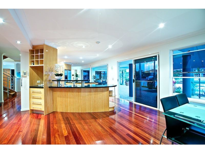 14 Carling Crt, Raby Bay QLD 4163