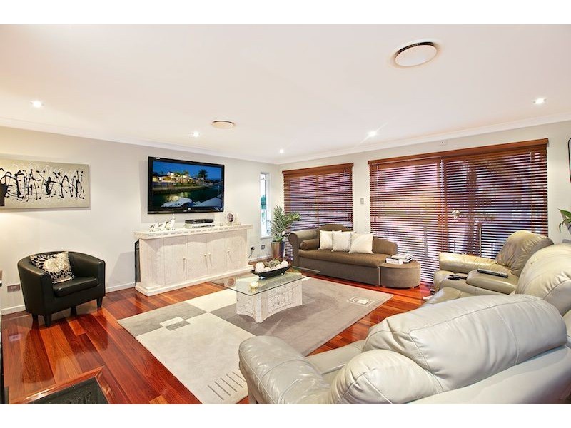 14 Carling Crt, Raby Bay QLD 4163