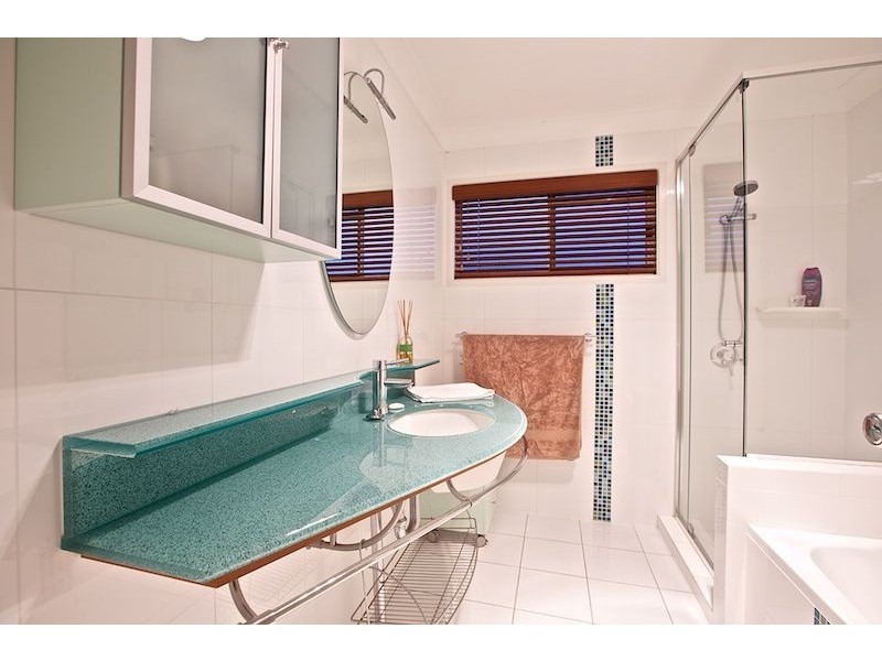 14 Carling Crt, Raby Bay QLD 4163