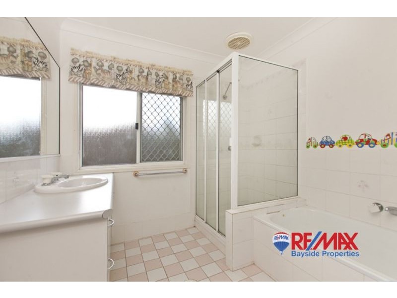 8 Riley Drive, Capalaba QLD 4157