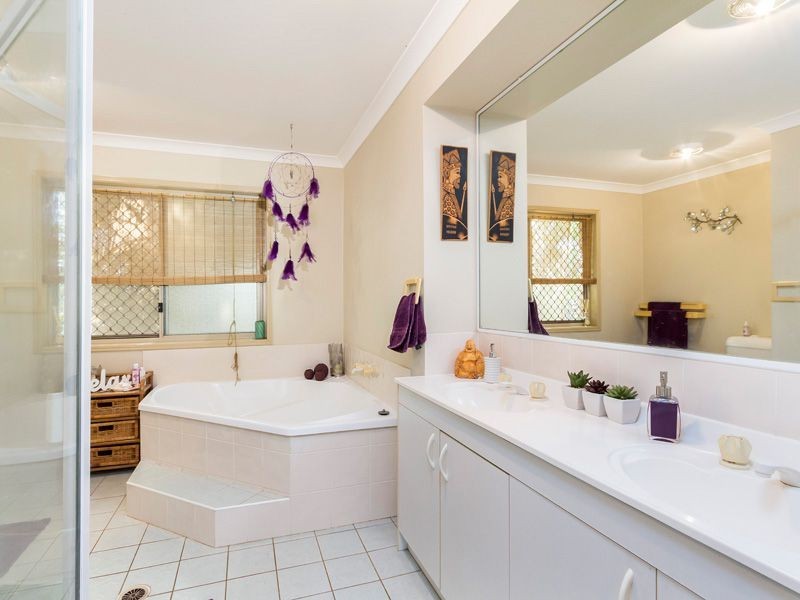 38 Bedarra Street, Redland Bay QLD 4165
