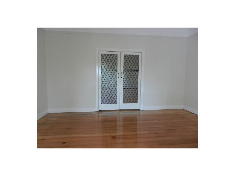 28 Stanley Road, Seven Hills QLD 4170