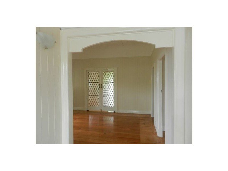 28 Stanley Road, Seven Hills QLD 4170