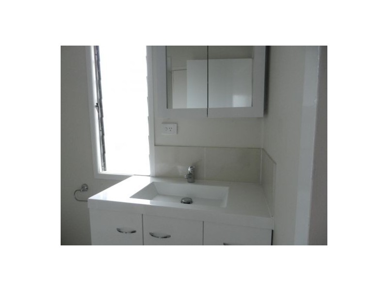 28 Stanley Road, Seven Hills QLD 4170