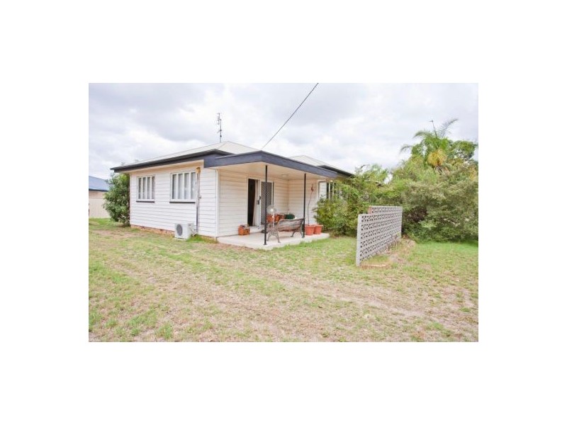 12 Russell, Chinchilla QLD 4413