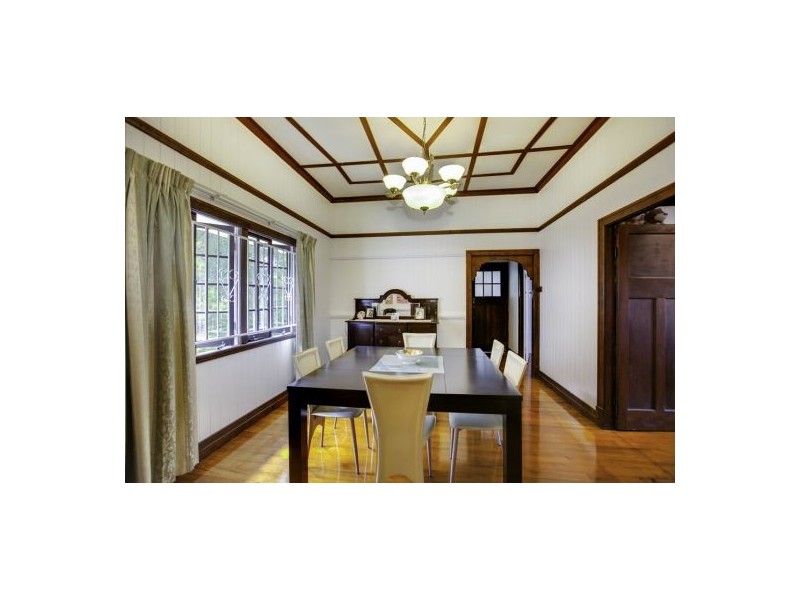 220 Chatsworth Road, Coorparoo QLD 4151