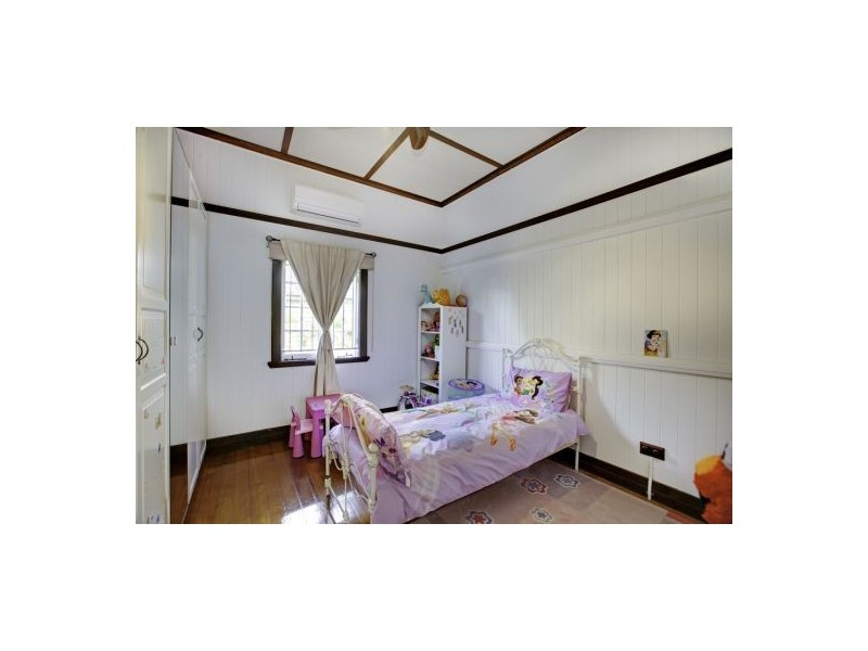 220 Chatsworth Road, Coorparoo QLD 4151