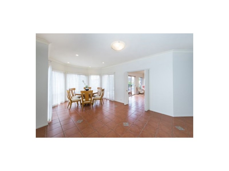 8 Sumner Place, Carindale QLD 4152