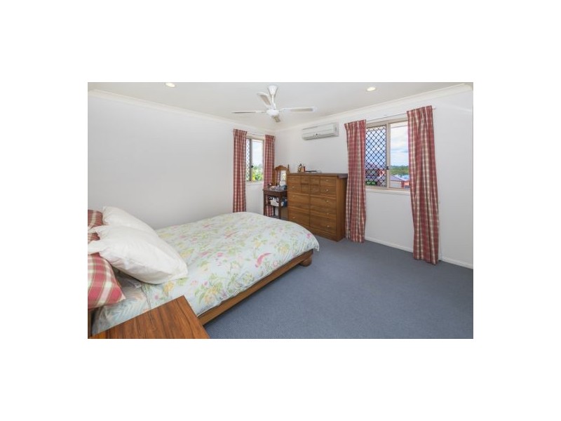 8 Sumner Place, Carindale QLD 4152