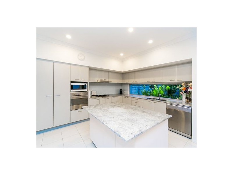 17 Esk Crescent, Wakerley QLD 4154