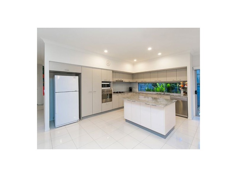 17 Esk Crescent, Wakerley QLD 4154