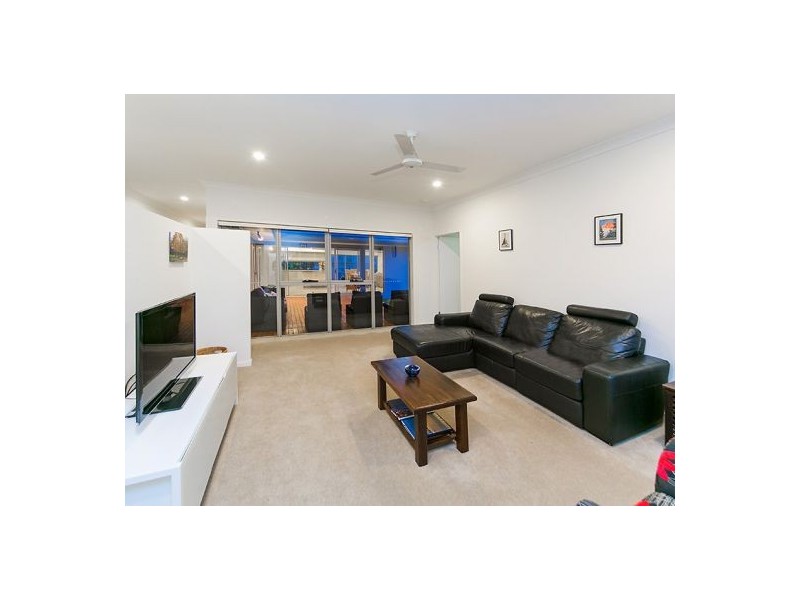 17 Esk Crescent, Wakerley QLD 4154