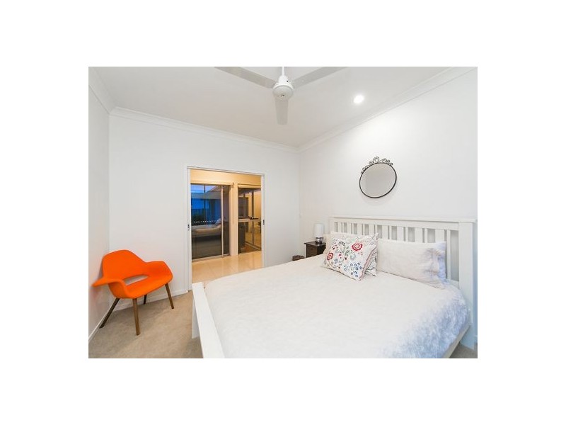 17 Esk Crescent, Wakerley QLD 4154