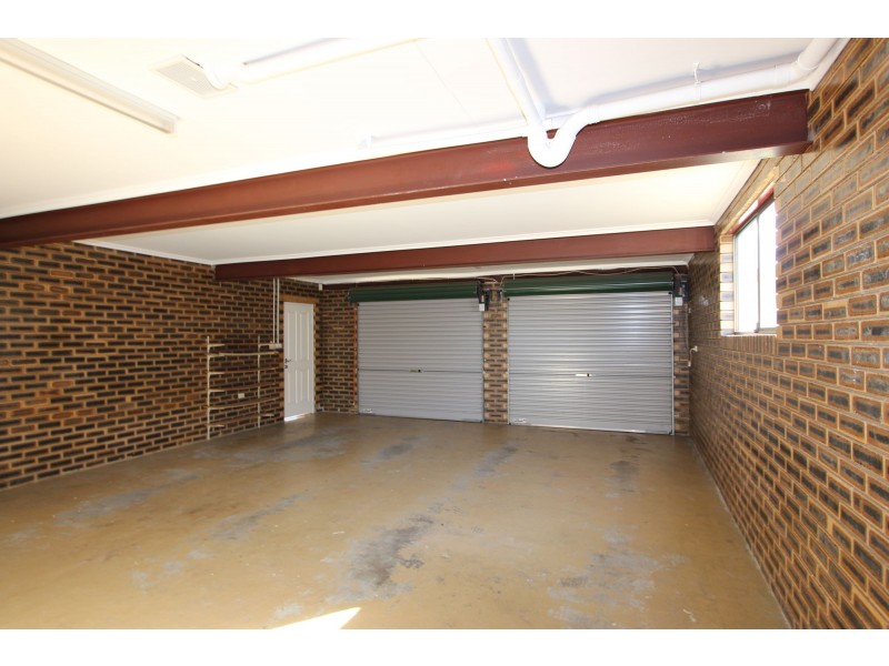 8 Uther Street, Carindale QLD 4152