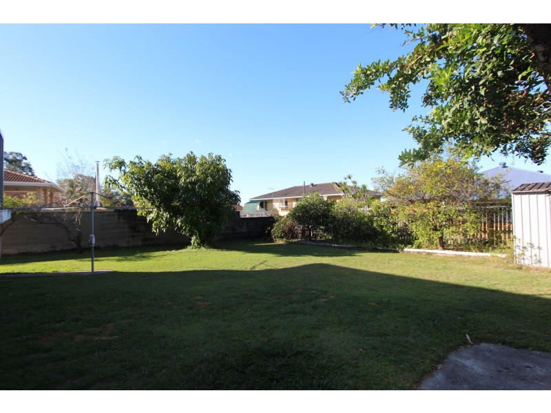 8 Uther Street, Carindale QLD 4152