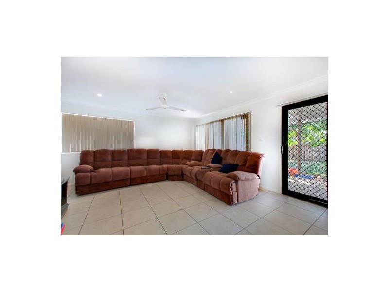 15 Tina Street, Redland Bay QLD 4165