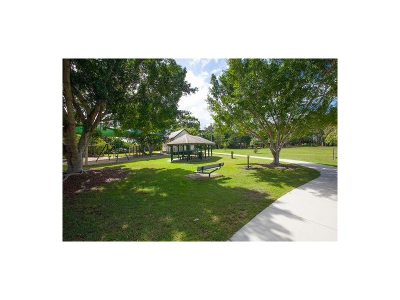 15 Tina Street, Redland Bay QLD 4165