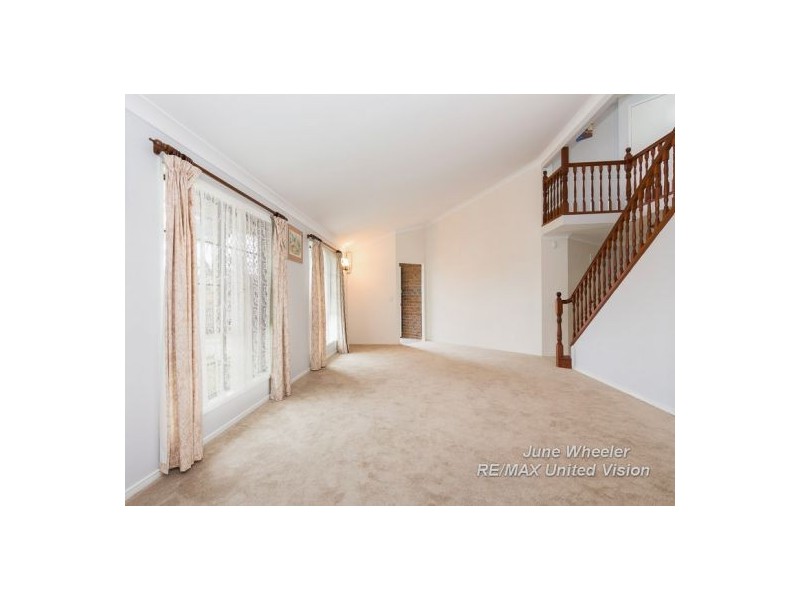 3 Kuhler Court, Carindale QLD 4152