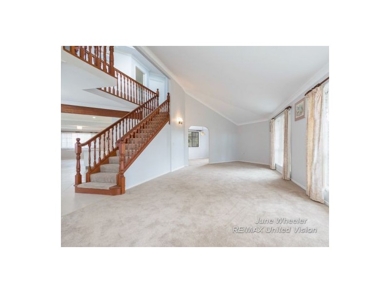 3 Kuhler Court, Carindale QLD 4152