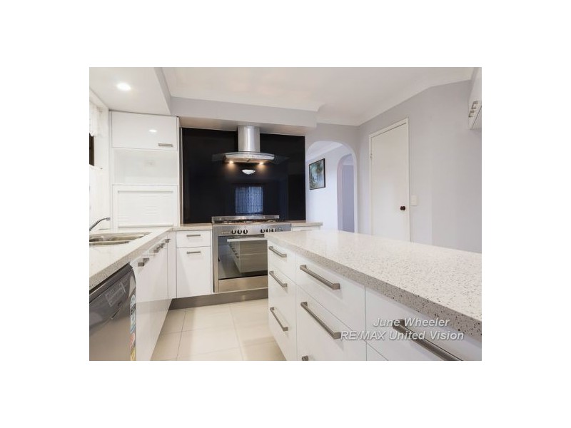 3 Kuhler Court, Carindale QLD 4152