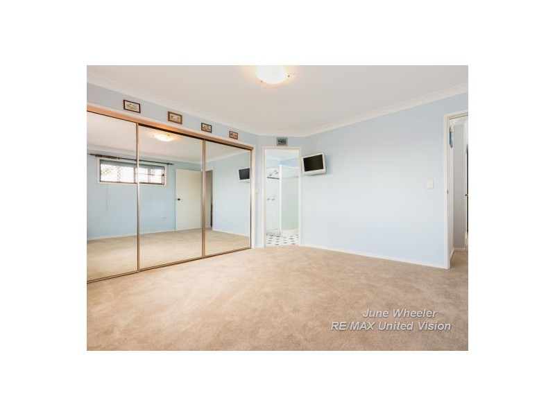 3 Kuhler Court, Carindale QLD 4152