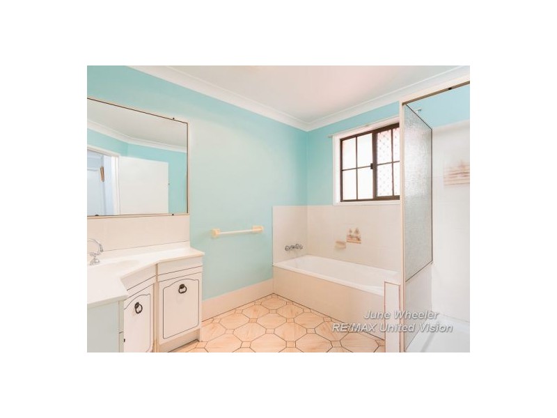 3 Kuhler Court, Carindale QLD 4152